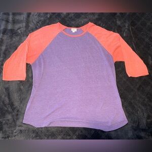 Woman’s LuLoRoe Mid Sleeve Top